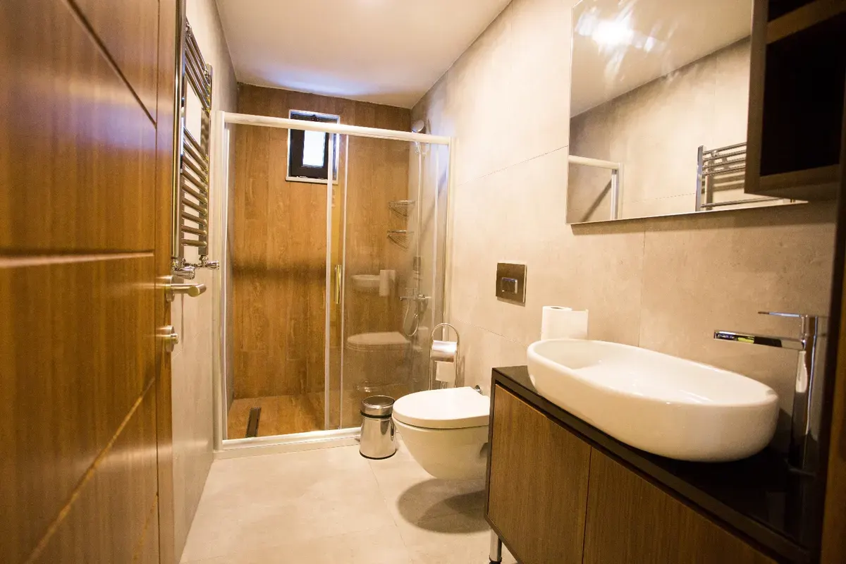 Equipped bathroom inside Viva female residence